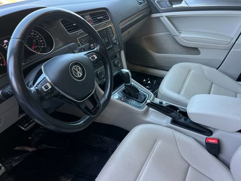 Used 2017 Volkswagen Golf Alltrack SE AWD/4WD image 12