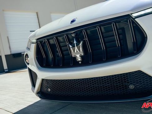 Used 2019 Maserati Levante Trofeo AWD/4WD image 27