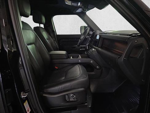 Certified 2023 Land Rover Defender 130 X-Dynamic SE AWD/4WD image 10