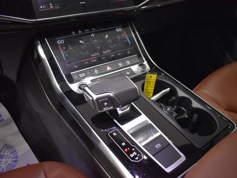 Used 2023 Audi Q7 3.0T Premium w/ Convenience Package AWD/4WD image 14