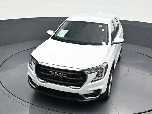 Used 2023 GMC Terrain SLE image 22