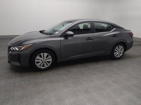 Used 2025 Nissan Sentra S image 2