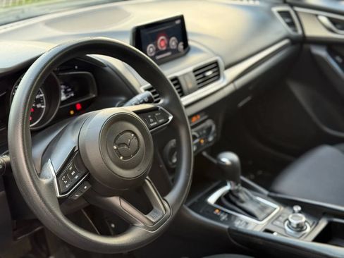 Used 2017 MAZDA MAZDA3 Sport FWD image 9