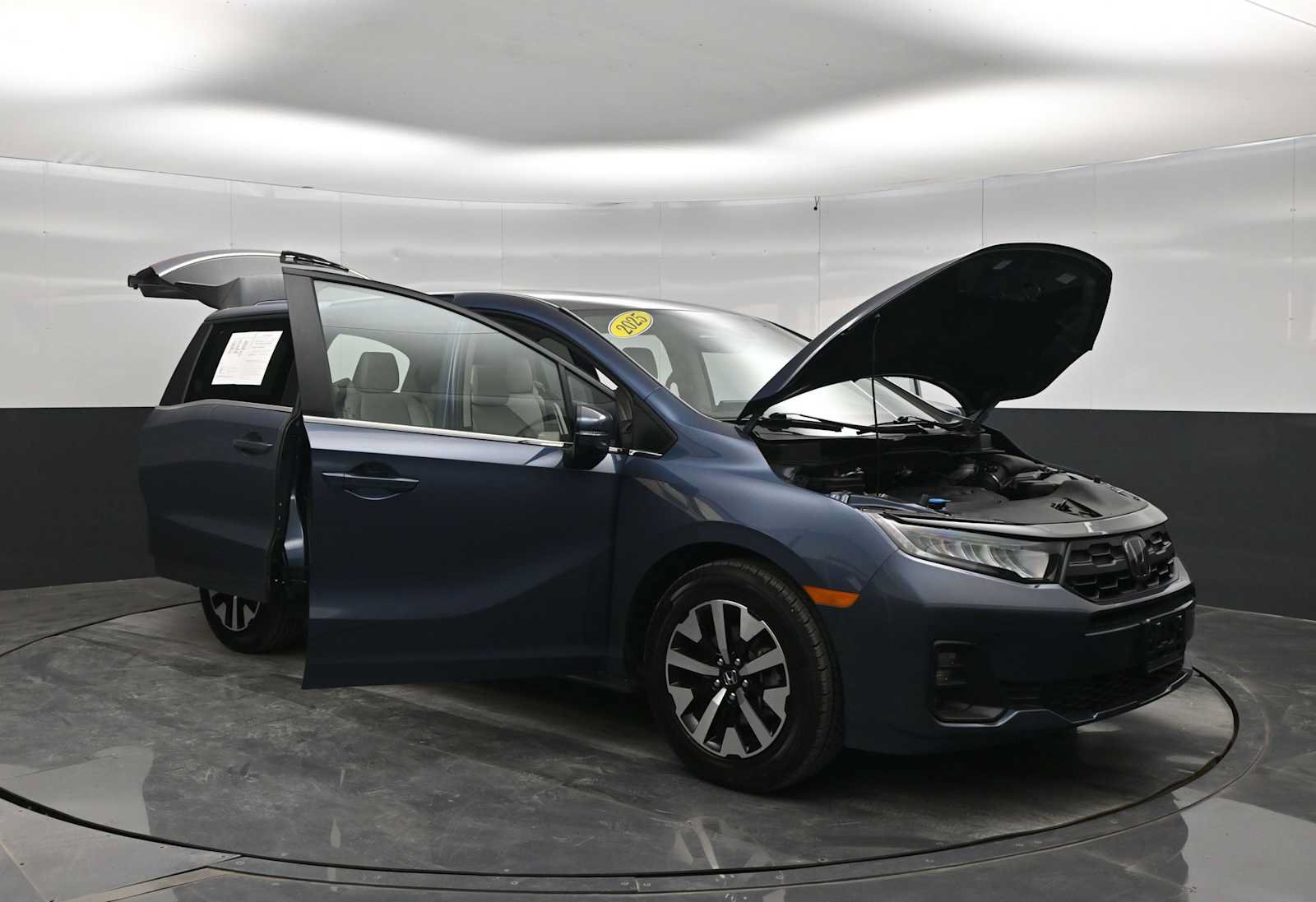 Used 2025 Honda Odyssey EX-L image 47