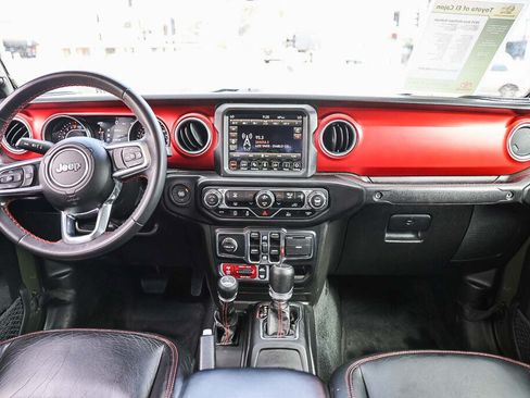 Used 2023 Jeep Gladiator Rubicon w/ LED Lighting Group AWD/4WD image 2