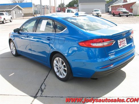 Used 2020 Ford Fusion SE FWD image 31