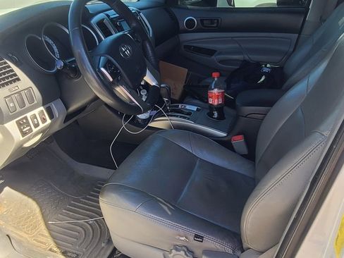 Used 2015 Toyota Tacoma PreRunner w/ SR5 Package image 29