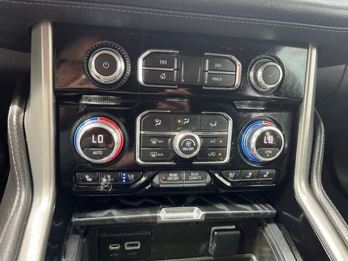 Used 2022 GMC Yukon Denali AWD/4WD image 20
