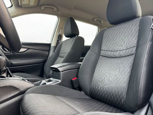 Used 2017 Nissan Rogue S image 13