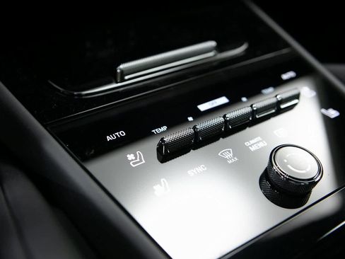 New 2026 Porsche Cayenne GTS image 22