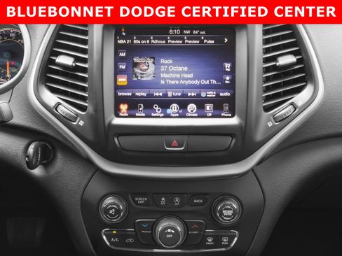 Used 2017 Jeep Cherokee Latitude w/ Comfort/Convenience Group FWD image 7