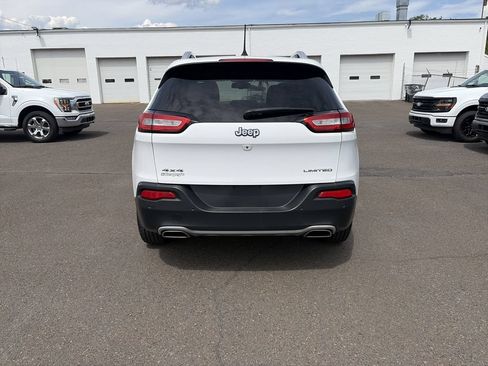 Used 2018 Jeep Cherokee Limited AWD/4WD image 5