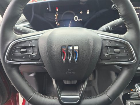 Used 2024 Buick Envista Sport Touring image 24