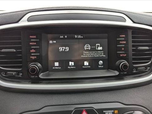 Used 2020 Kia Sorento LX FWD image 24