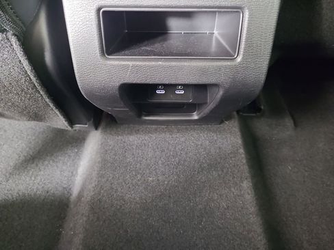 Used 2025 Mitsubishi Outlander AWD image 17