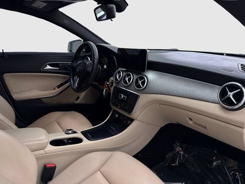 Used 2014 Mercedes-Benz CLA 250 image 39