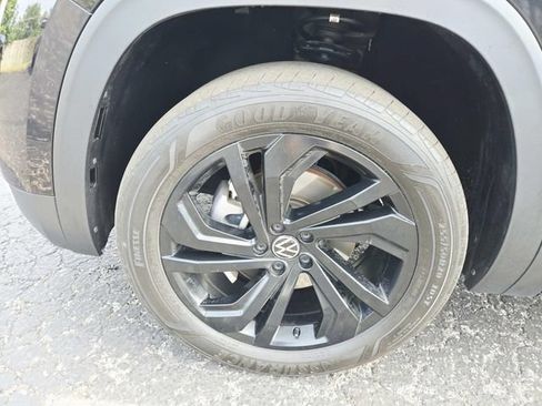 Used 2022 Volkswagen Atlas SE AWD/4WD image 16
