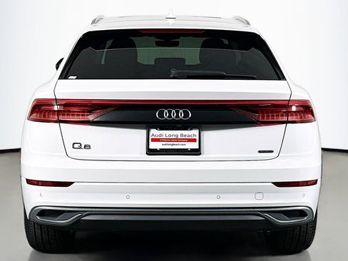 Used 2022 Audi Q8 Prestige image 3