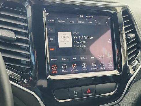 Used 2019 Jeep Cherokee Limited image 28