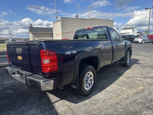 Used 2011 Chevrolet Silverado 1500 W/T w/ LS Package AWD/4WD image 4
