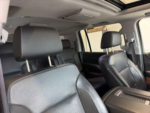 Used 2018 Chevrolet Suburban Premier AWD/4WD image 45