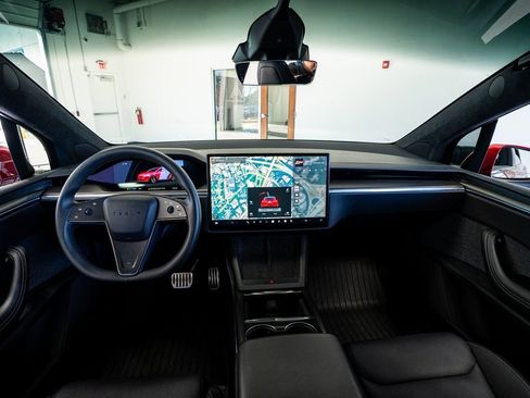 Used 2024 Tesla Model X Plaid image 55