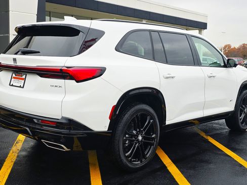 New 2026 Buick Enclave Sport Touring w/ Super Cruise Package image 9