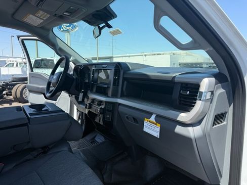New 2026 Ford F250 XL w/ XL Chrome Package AWD/4WD image 16