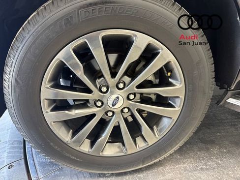 Used 2021 Ford Expedition XLT image 5