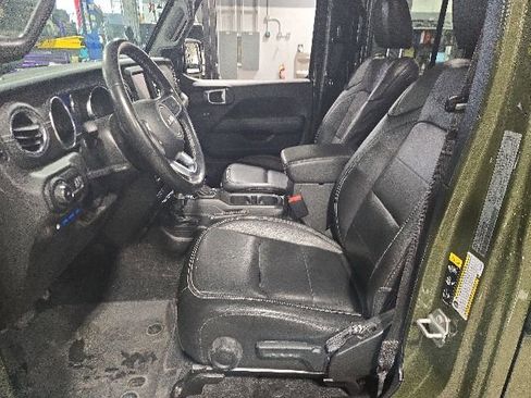 Used 2023 Jeep Wrangler Unlimited Sahara w/ Cold Weather Group AWD/4WD image 14