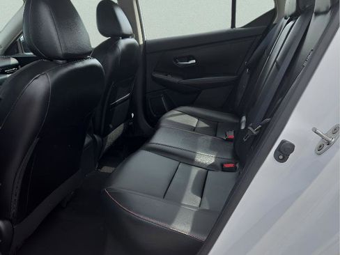 Used 2024 Nissan Sentra SR w/ SR Premium Package FWD image 10