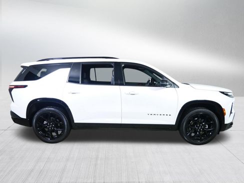 Used 2025 Chevrolet Traverse RS AWD/4WD image 8