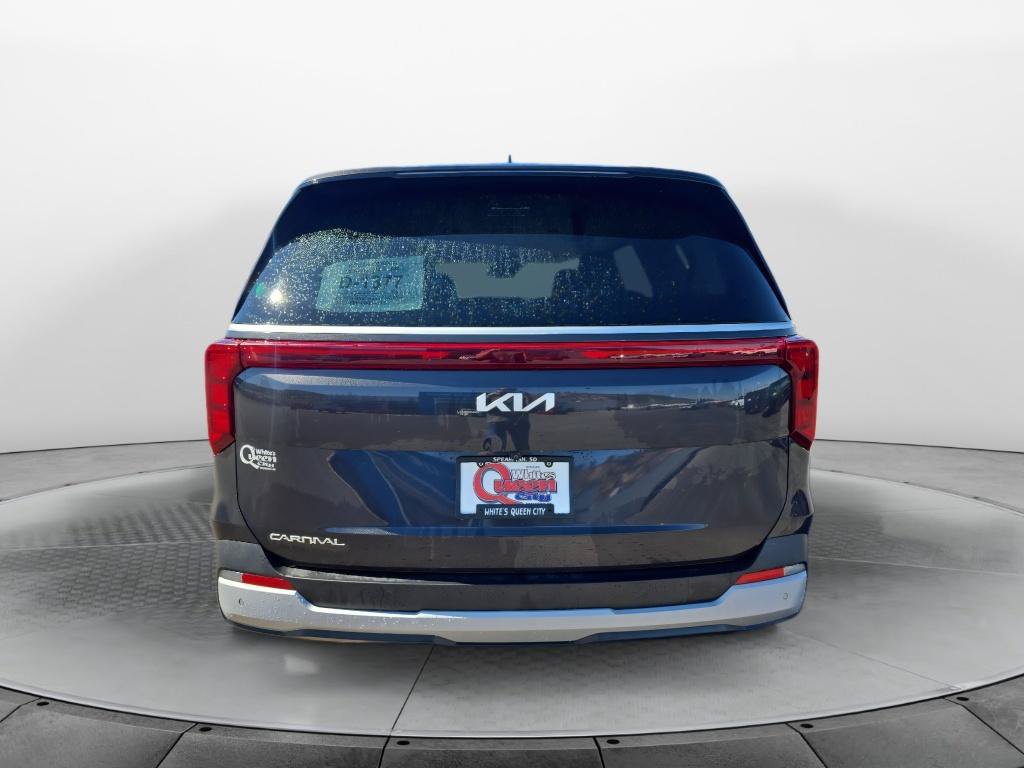 Used 2025 Kia Carnival FWD image 4
