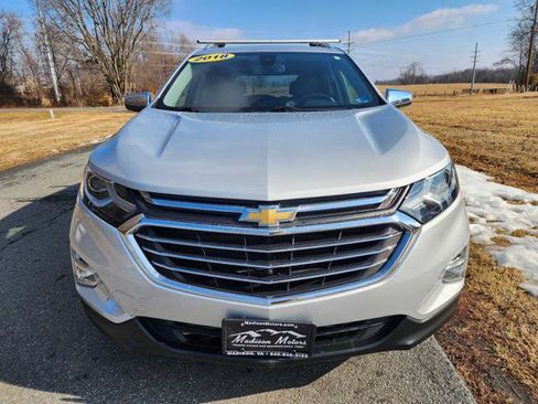 Used 2018 Chevrolet Equinox Premier FWD image 3