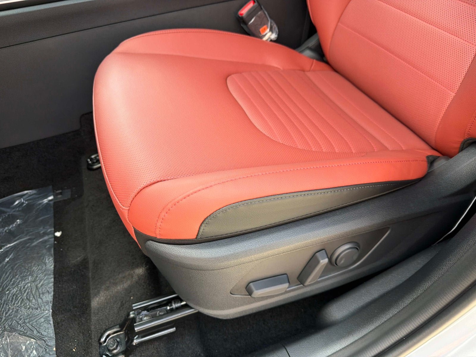 New 2026 Kia Sportage SX FWD image 16