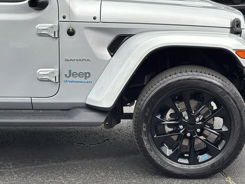 Certified 2023 Jeep Wrangler Unlimited Sahara w/ Cold Weather Group AWD/4WD image 5