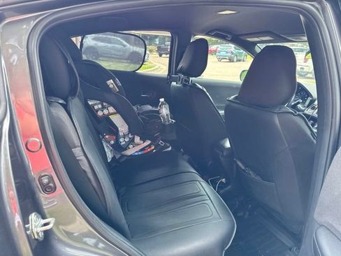 Used 2021 Honda HR-V Sport image 11