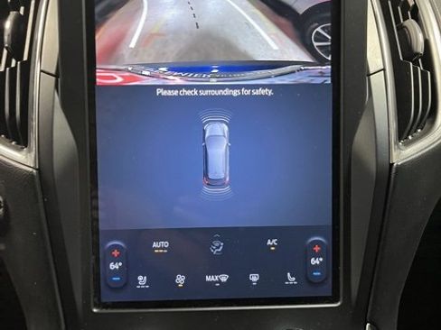 Used 2022 Ford Edge Titanium image 15