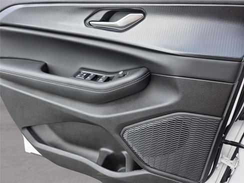 New 2025 Jeep Grand Cherokee Altitude image 49