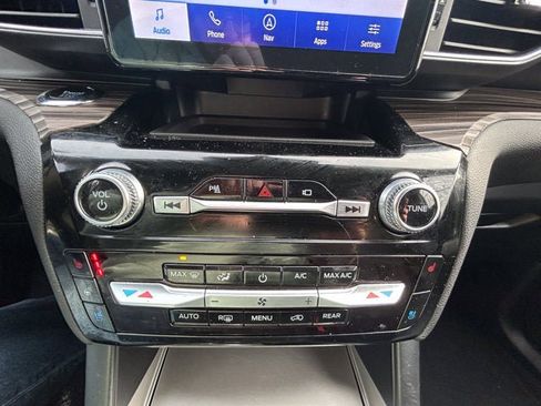Used 2023 Ford Explorer Limited w/ Equipment Group 301A image 18