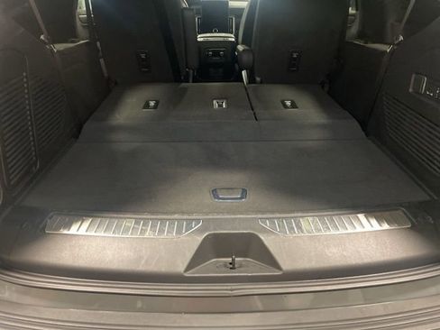 Used 2025 GMC Yukon Denali image 49