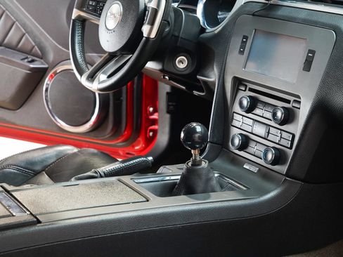Used 2013 Ford Mustang GT Premium RWD image 36
