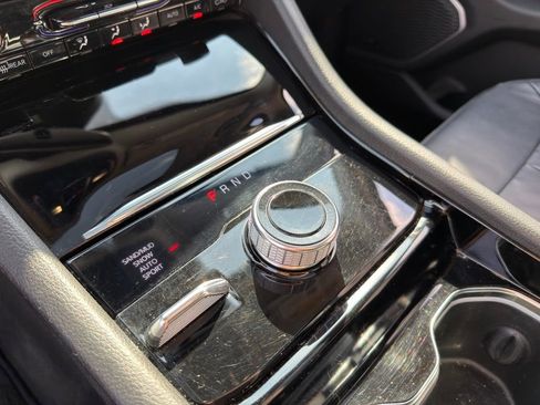 Used 2022 Jeep Grand Cherokee Limited image 32