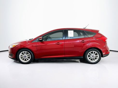 Used 2017 Ford Focus SE image 4