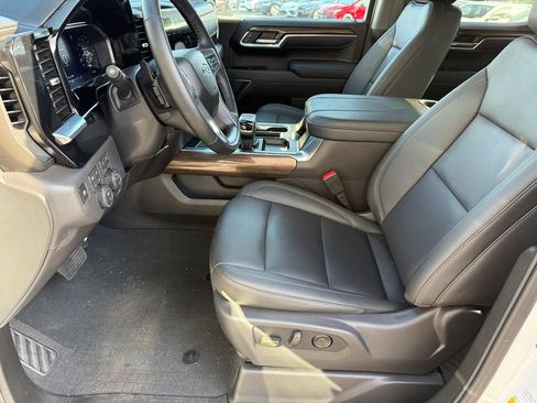 Used 2026 Chevrolet Silverado 1500 LT Trail Boss w/ LT Trail Boss Premium Package AWD/4WD image 22
