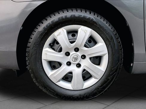 Used 2010 Toyota Camry FWD image 10