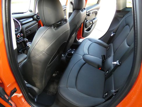 Used 2019 MINI Cooper S w/ Premium Package image 44