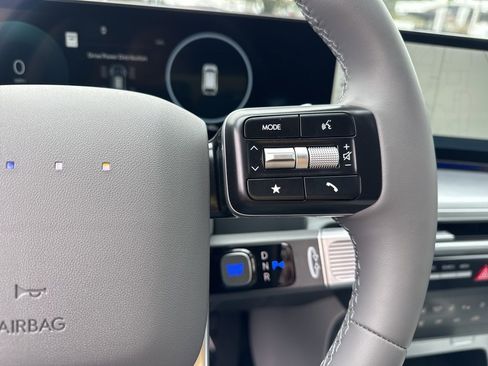 Used 2026 Hyundai Ioniq 9 Limited image 37