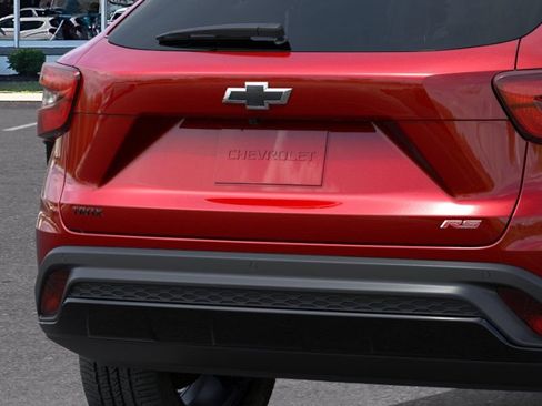 New 2026 Chevrolet Trax RS w/ Driver Confidence Package FWD image 14