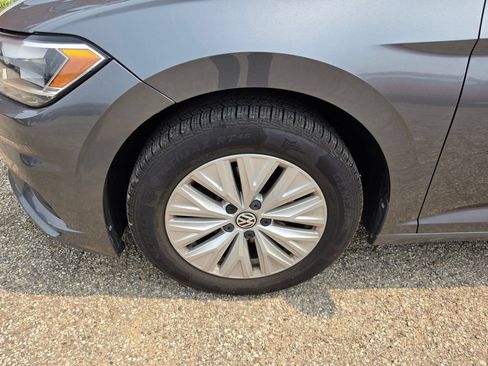Used 2019 Volkswagen Jetta S FWD image 3